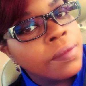 Meet your Posher, Iris